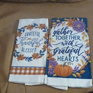 Grateful Hearts Kitchen Towel Set
